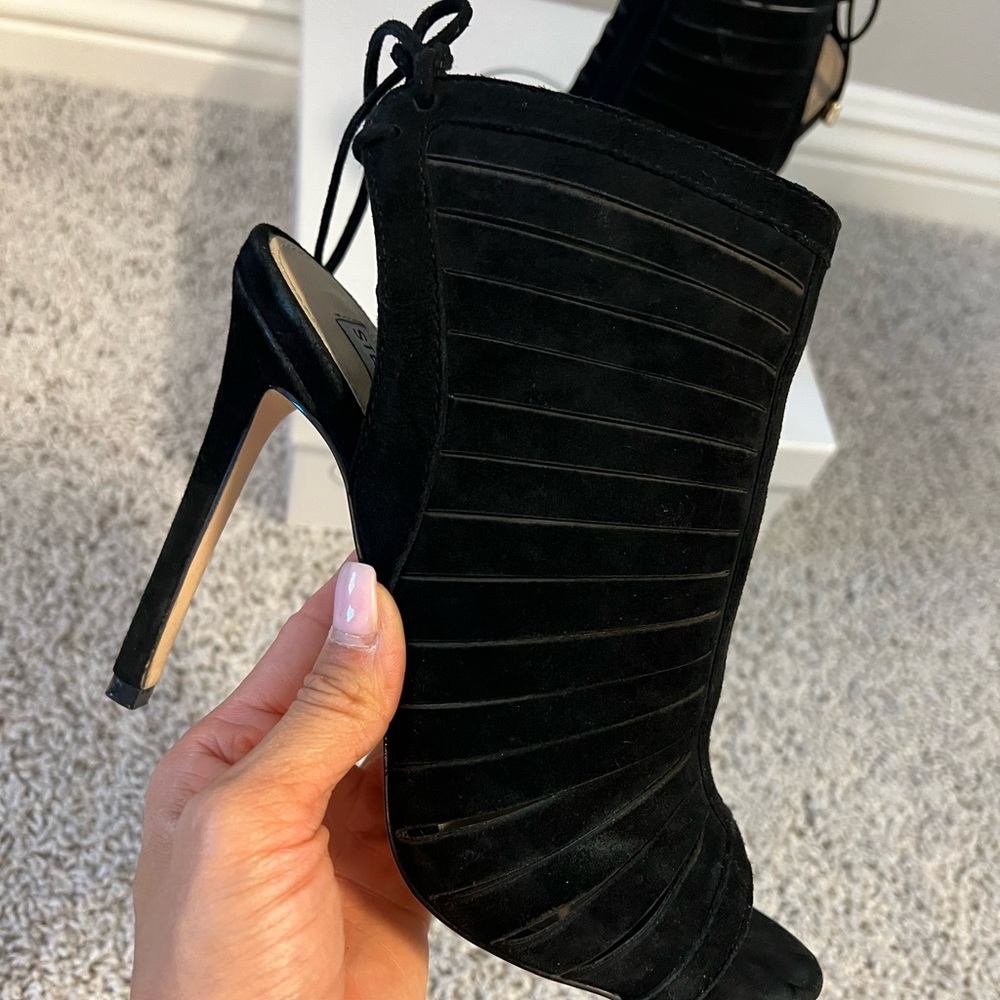 Steve Madden Black Heels size 6.5 - Picture 4 of 9